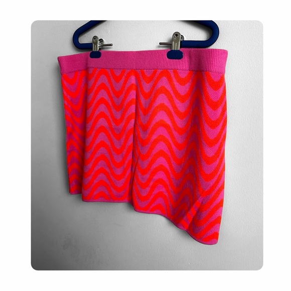 ★ NWOT H&M Divided Knit Skirt - Double Pink ★ - Picture 4 of 15